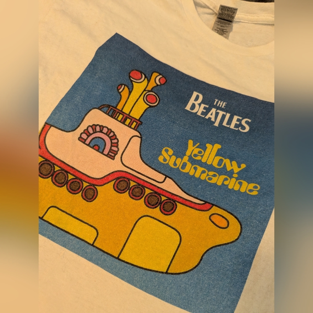 Beatles Yellow Submarine Graphic T-Shirt Unisex Medium - Picture 2 of 4